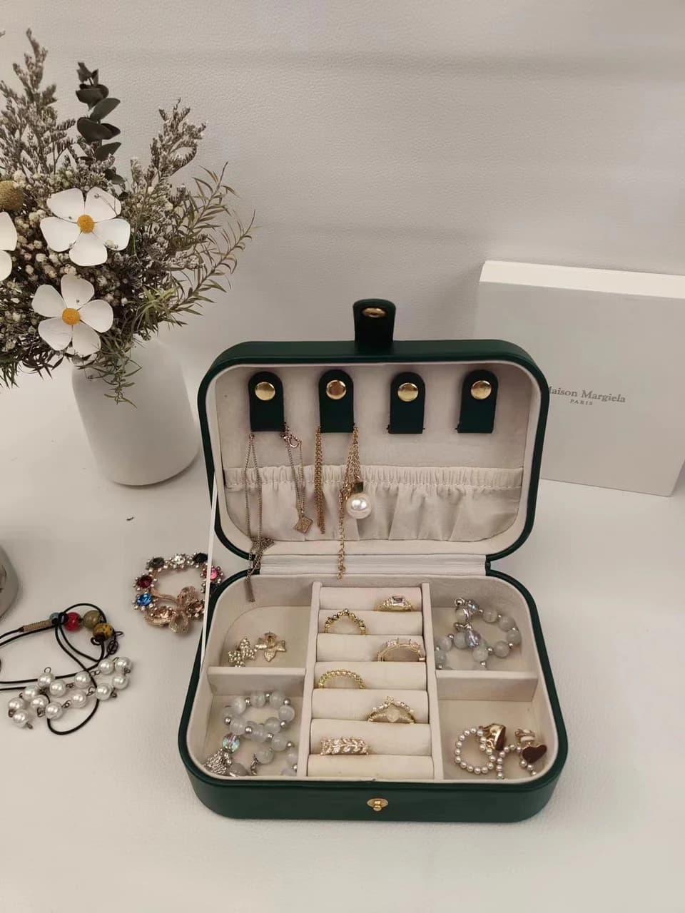 Green Travel Jewelry Case RY211213 — product photograph
