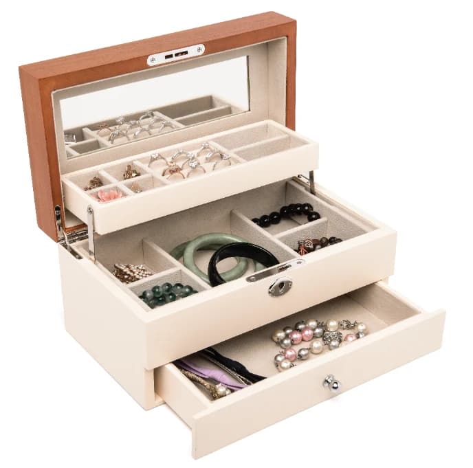 White Jewelry Box RY217610C — product photograph