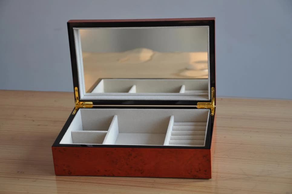 Brown Watch Box RY31049 — product photograph