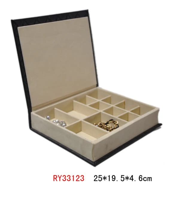 Black / gold-tone Jewelry Box RY33123 — product photograph