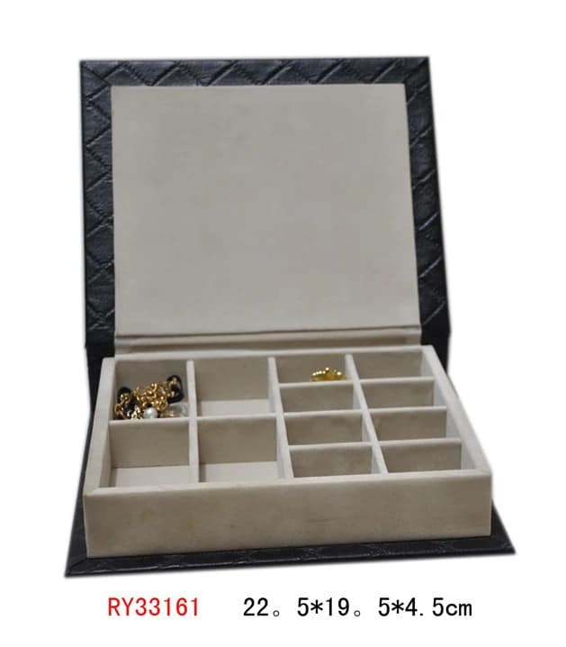Black / cream Jewelry Box RY33161 — product photograph