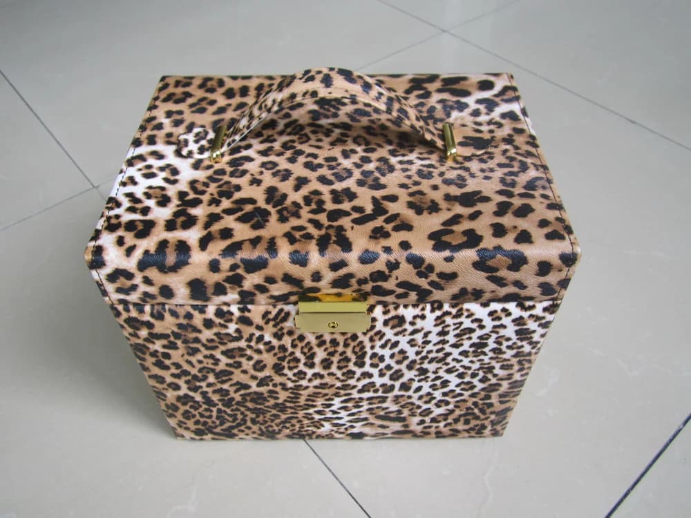 Brown Jewelry Box RY61200 — product photograph