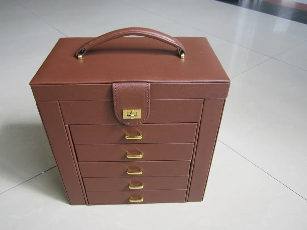 Brown Jewelry Box RY61202 — product photograph