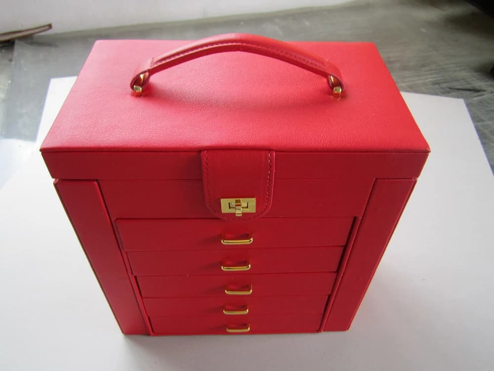 Red Jewelry Box RY61203 — product photograph