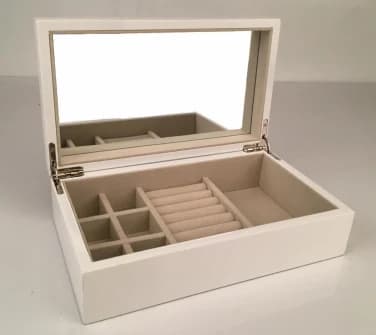 White Jewelry Box 87023 — product photograph