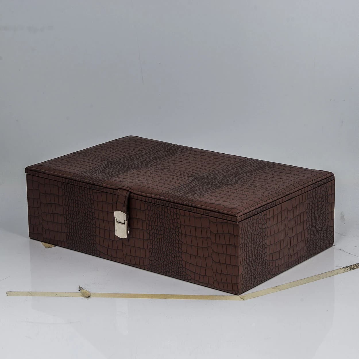 Brown crocodile texture Jewelry Box — product photograph
