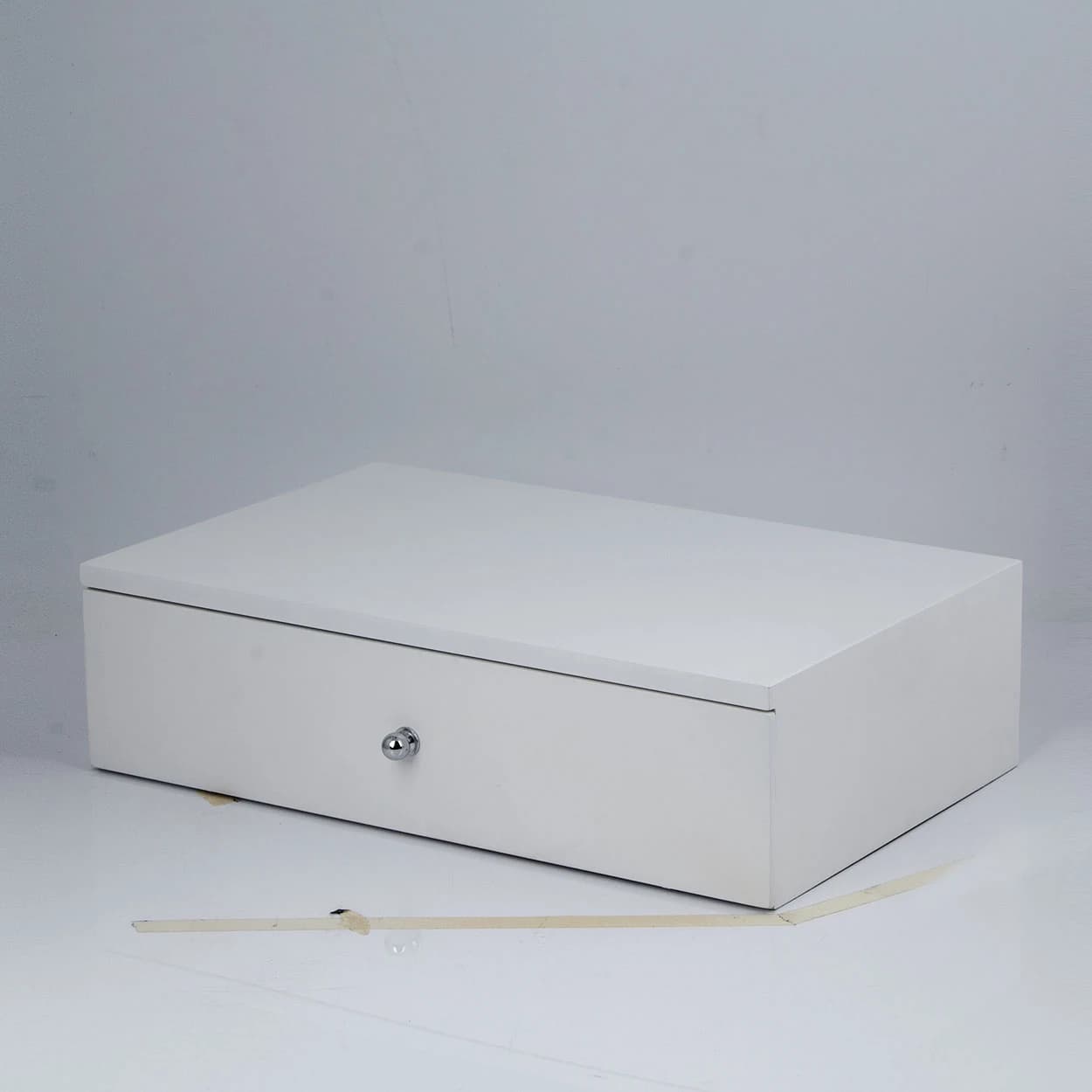 White Watch Box — product photograph