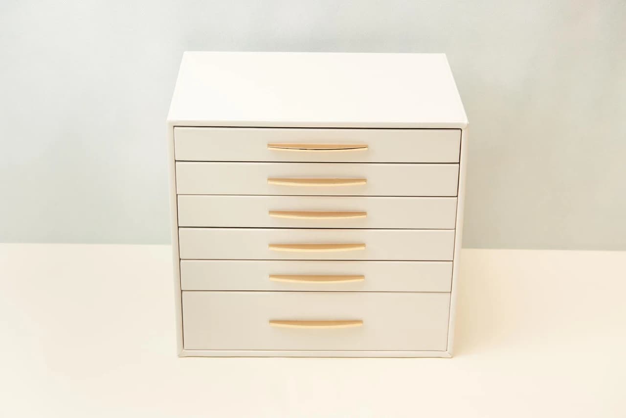 White Jewelry Box RY211202 — product photograph