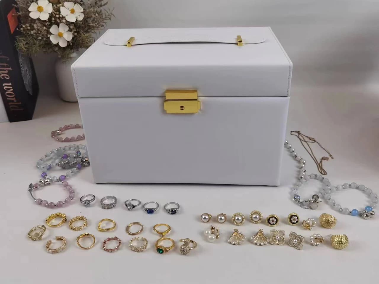 White Jewelry Box RY216044 — product photograph