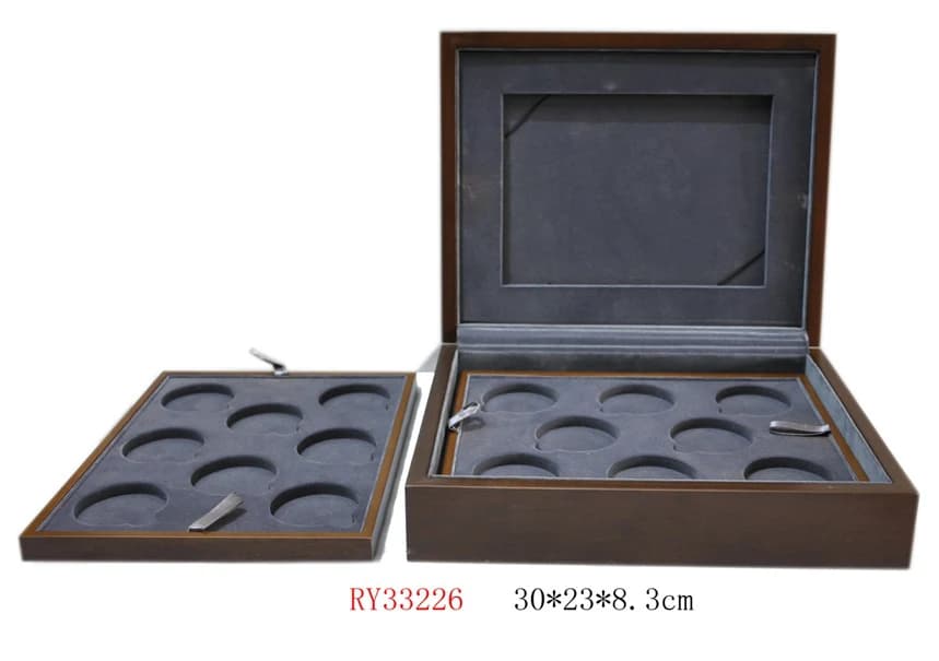 Brown wood-tone Presentation Box RY33226 — product photograph